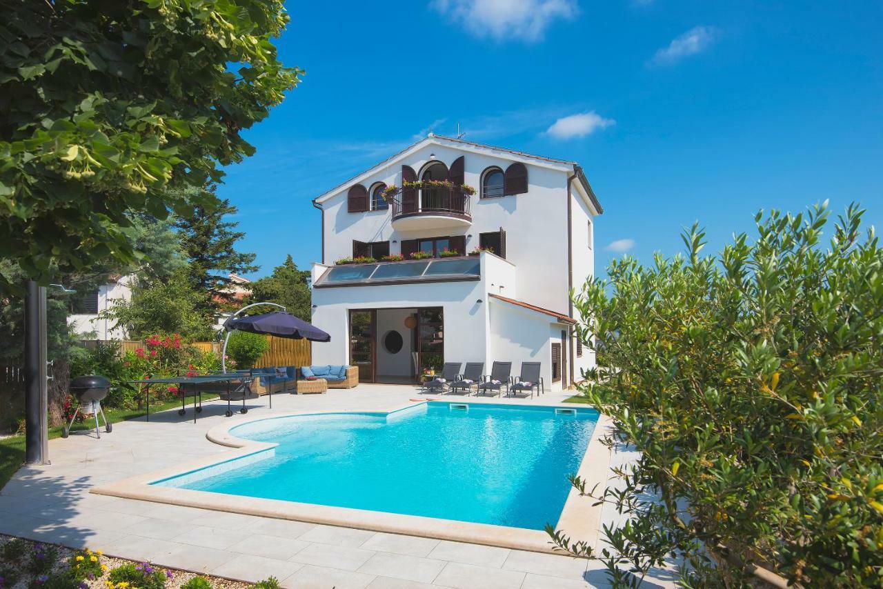 Villa Andrija Family Dream With Heated Pool At The Sea With Beautiful Garden, Outside Cinema And Kids Playground ฟาชานา ภายนอก รูปภาพ