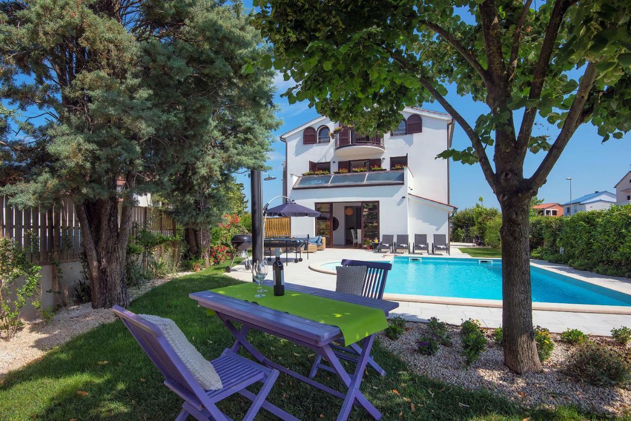 Villa Andrija Family Dream With Heated Pool At The Sea With Beautiful Garden, Outside Cinema And Kids Playground ฟาชานา ภายนอก รูปภาพ